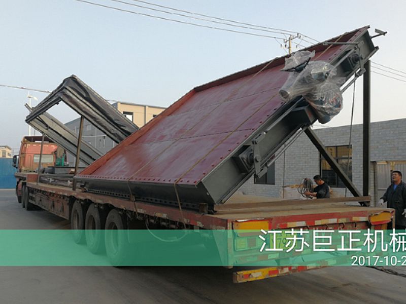 精工制作擋板門(mén)發(fā)貨了，裝車(chē)現(xiàn)場(chǎng)一覽